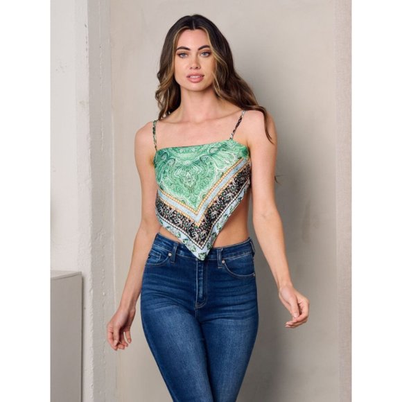 Sleeveless Back Tie Detailed Bandana Style Crop Top - Picture 2 of 4